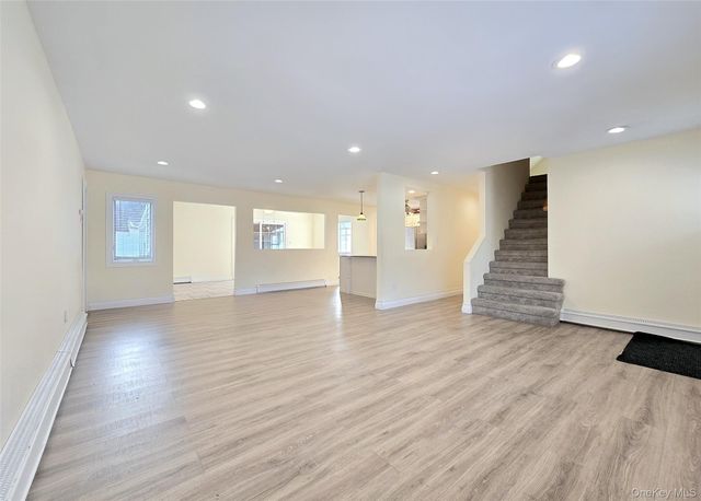 2 Franklin Street, Coram, NY 11727