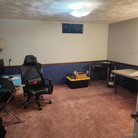 660 W 3rd, Trenton, IL 62293