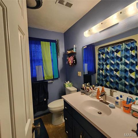 660 W 3rd, Trenton, IL 62293