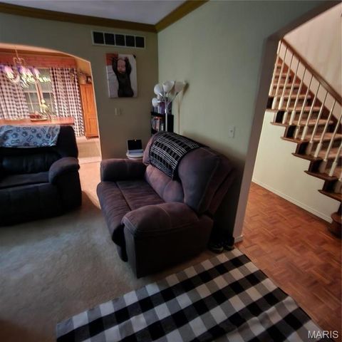 660 W 3rd, Trenton, IL 62293