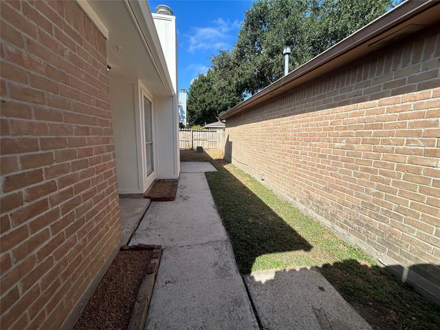 7831 Terra Cotta Drive, Houston, TX 77040