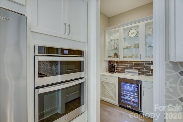 14619 Crosswater Lane, Charlotte, NC 28278