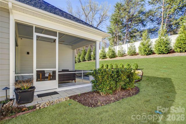 14619 Crosswater Lane, Charlotte, NC 28278