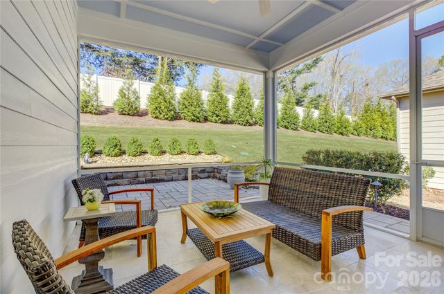 14619 Crosswater Lane, Charlotte, NC 28278