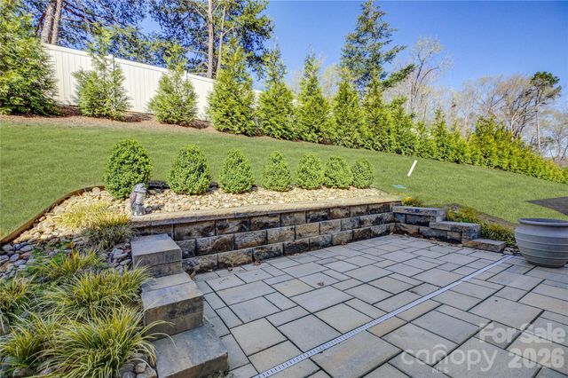 14619 Crosswater Lane, Charlotte, NC 28278