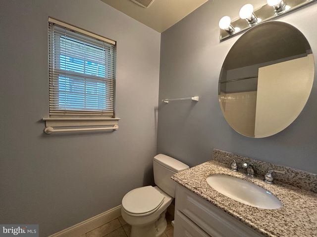 27 MARTINE CT, Newark, DE 19711
