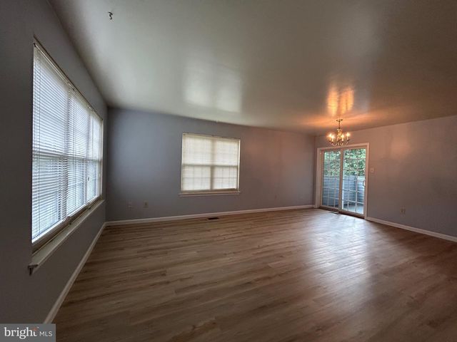 27 MARTINE CT, Newark, DE 19711