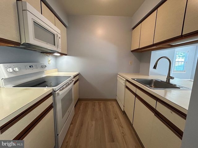 27 MARTINE CT, Newark, DE 19711