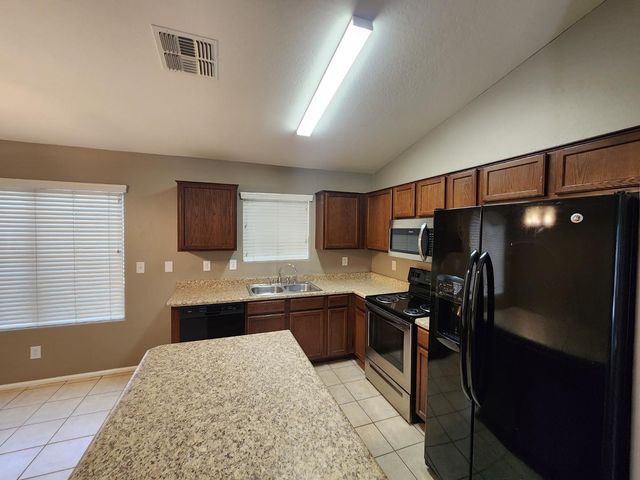 28912 N Coal Avenue, San Tan Valley, AZ 85143