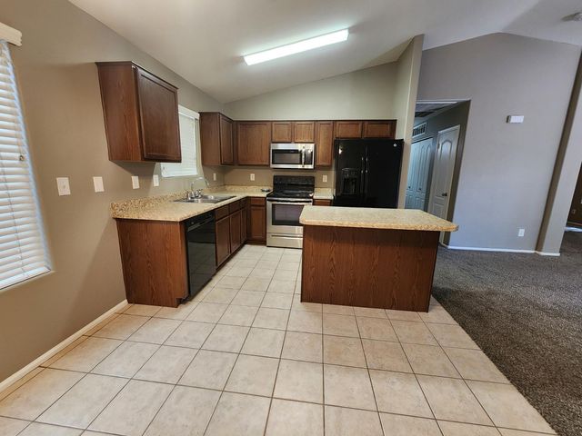 28912 N Coal Avenue, San Tan Valley, AZ 85143
