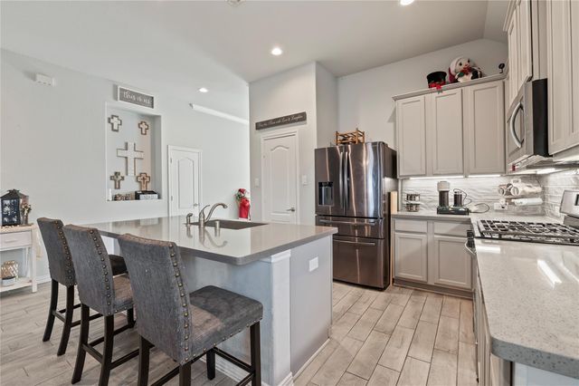 14143 Medina Drive, Baytown, TX 77523