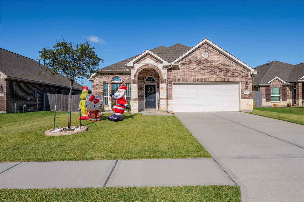 14143 Medina Drive, Baytown, TX 77523