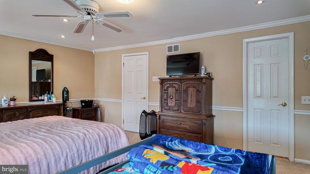 3221 KILBURN RD, Philadelphia, PA 19114