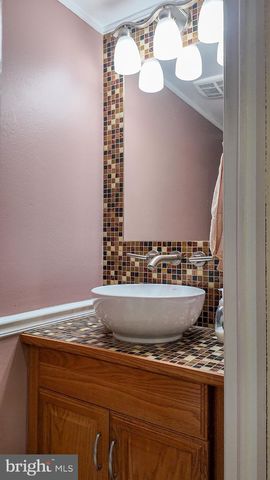 3221 KILBURN RD, Philadelphia, PA 19114