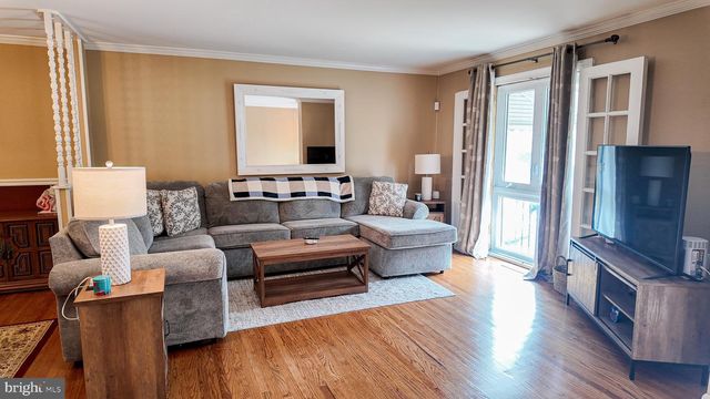 3221 KILBURN RD, Philadelphia, PA 19114