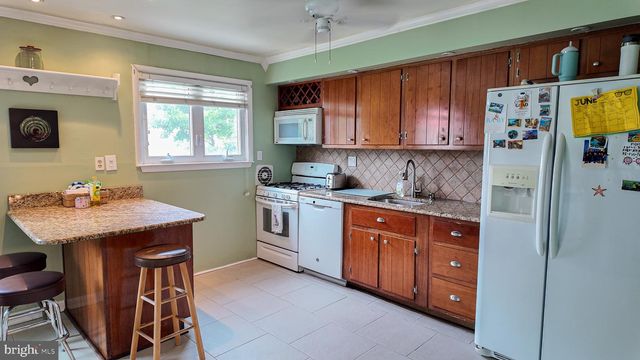 3221 KILBURN RD, Philadelphia, PA 19114