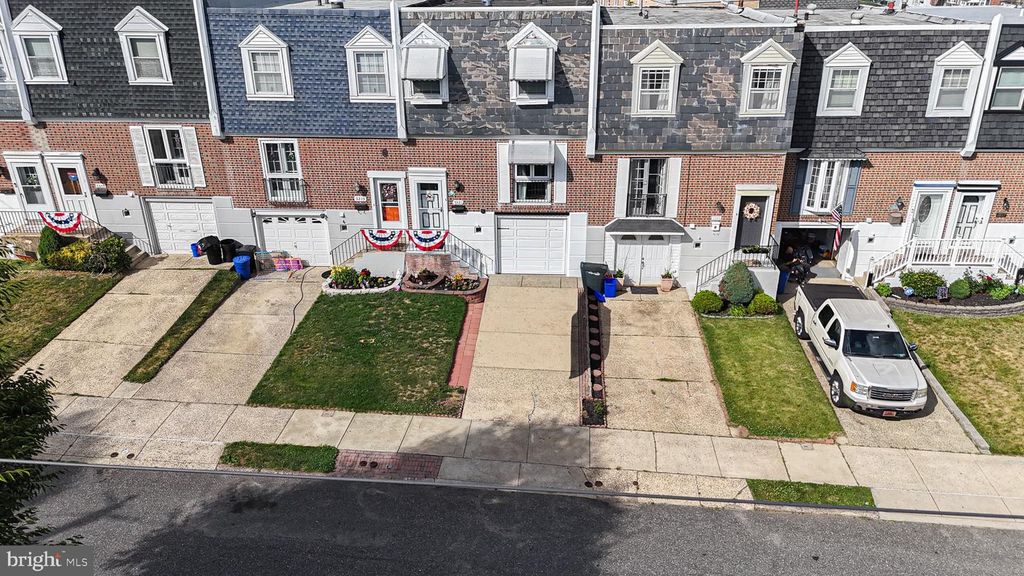 3221 KILBURN RD, Philadelphia, PA 19114