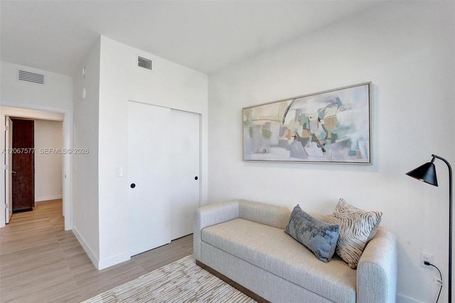 580 72 Street 1001, Miami Beach, FL 33141