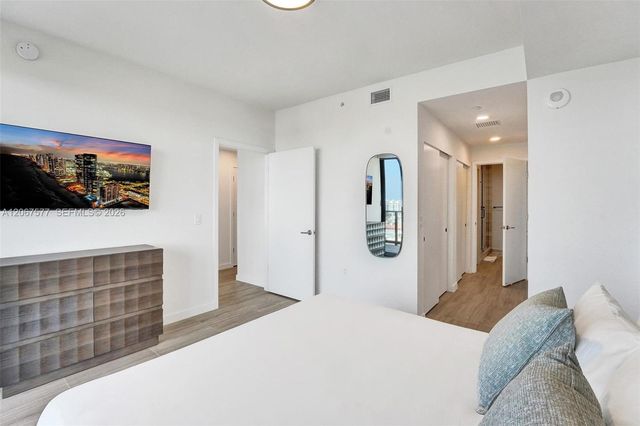 580 72 Street 1001, Miami Beach, FL 33141