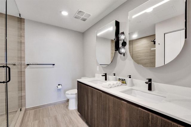 580 72 Street 1001, Miami Beach, FL 33141