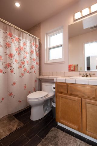 301 Goldrun Dr, Modesto, CA 95354