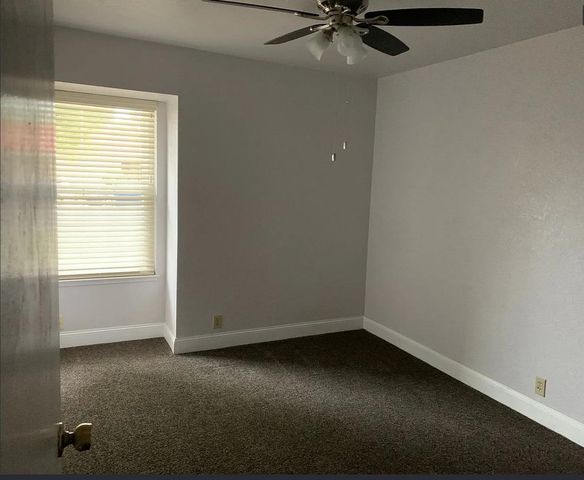 301 Goldrun Dr, Modesto, CA 95354