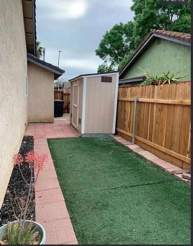 301 Goldrun Dr, Modesto, CA 95354