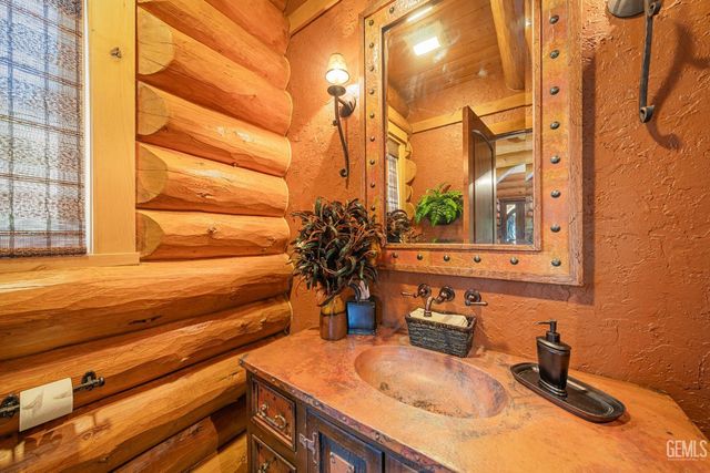 26000 Deertrail Drive, Tehachapi, CA 93561