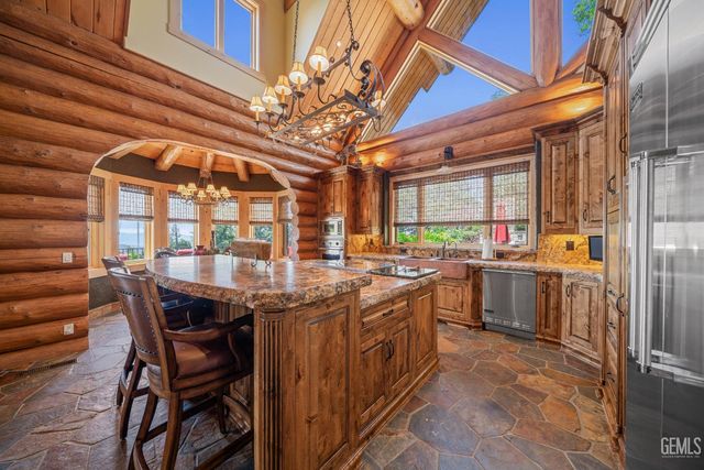 26000 Deertrail Drive, Tehachapi, CA 93561