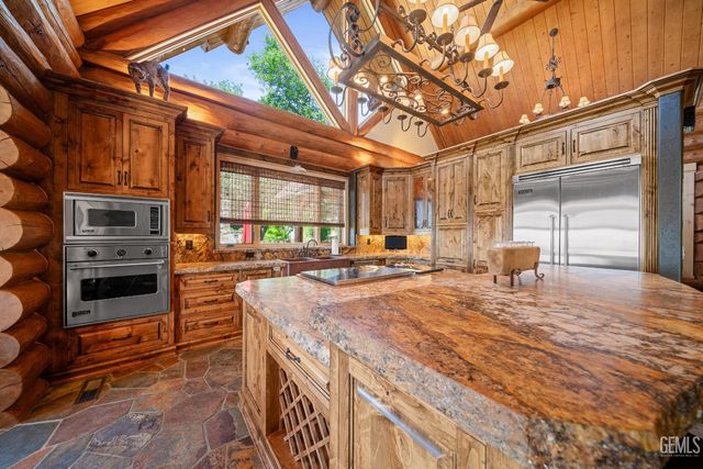 26000 Deertrail Drive, Tehachapi, CA 93561