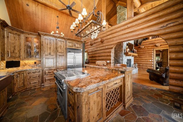 26000 Deertrail Drive, Tehachapi, CA 93561
