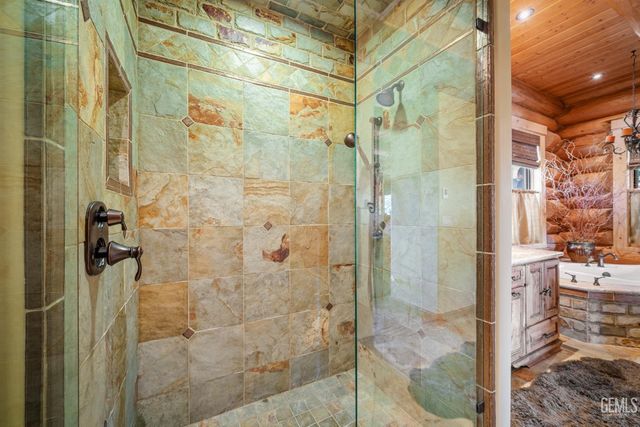 26000 Deertrail Drive, Tehachapi, CA 93561
