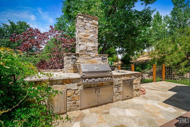 26000 Deertrail Drive, Tehachapi, CA 93561