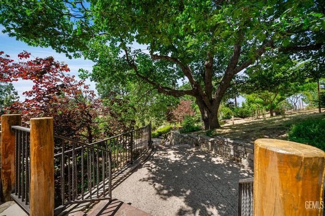 26000 Deertrail Drive, Tehachapi, CA 93561