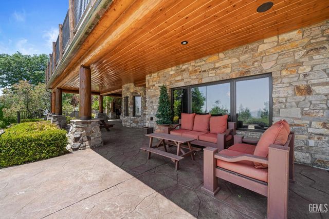 26000 Deertrail Drive, Tehachapi, CA 93561