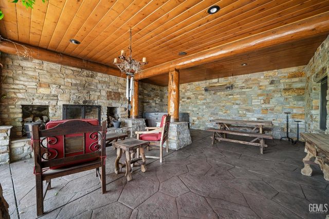26000 Deertrail Drive, Tehachapi, CA 93561