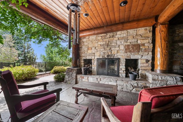 26000 Deertrail Drive, Tehachapi, CA 93561