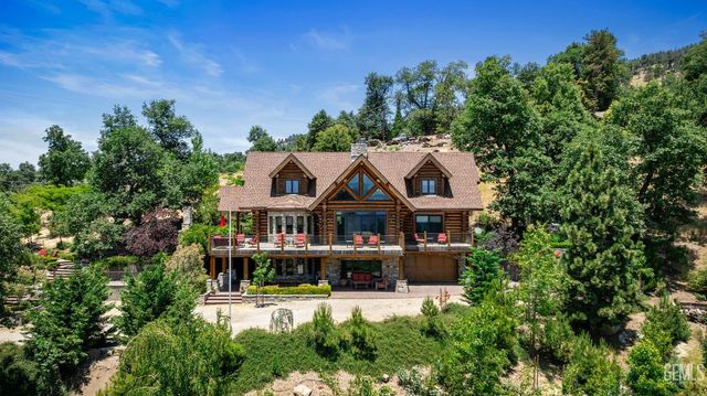 26000 Deertrail Drive, Tehachapi, CA 93561
