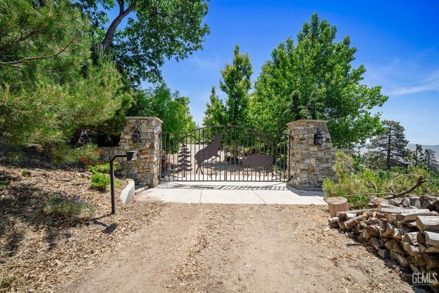26000 Deertrail Drive, Tehachapi, CA 93561