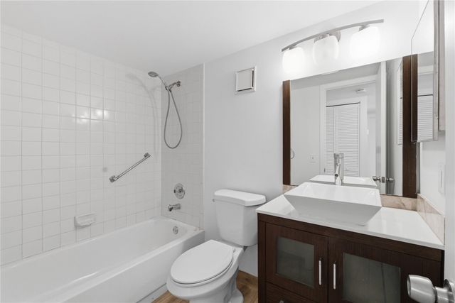 2748 NW 104th Avenue 403, Sunrise, FL 33322