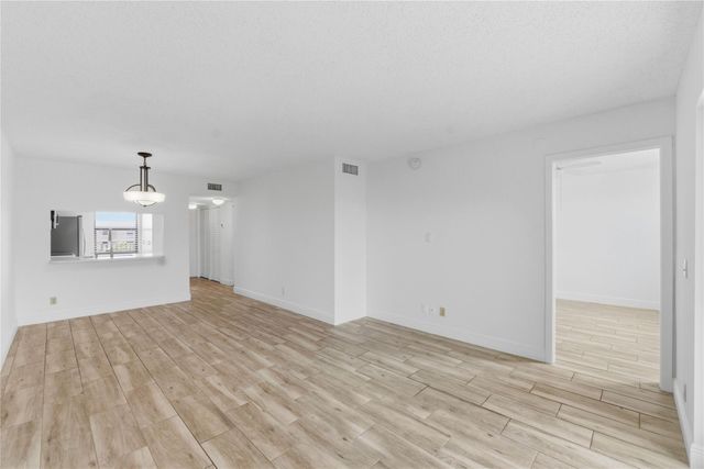 2748 NW 104th Avenue 403, Sunrise, FL 33322