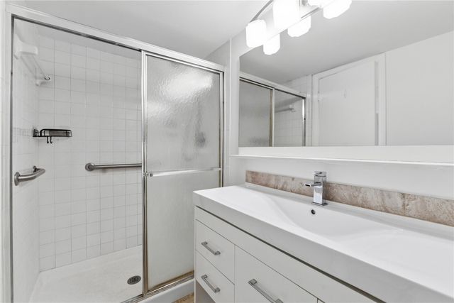 2748 NW 104th Avenue 403, Sunrise, FL 33322