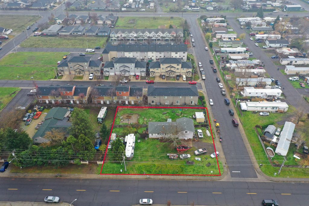 3400 Avenue C, White City, OR 97503