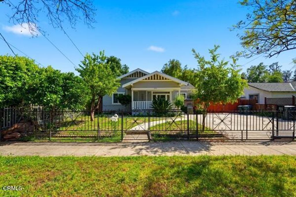 272 Del Monte Street, Pasadena, CA 91103