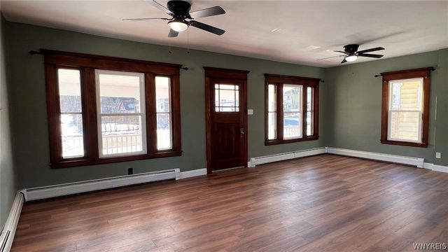 8 Rix Place, Hanover, NY 14136