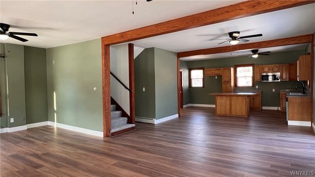 8 Rix Place, Hanover, NY 14136