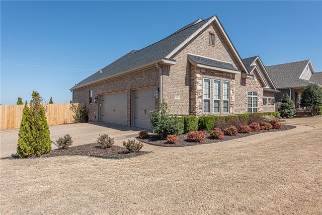1606 Wisteria Avenue, Bentonville, AR 72713