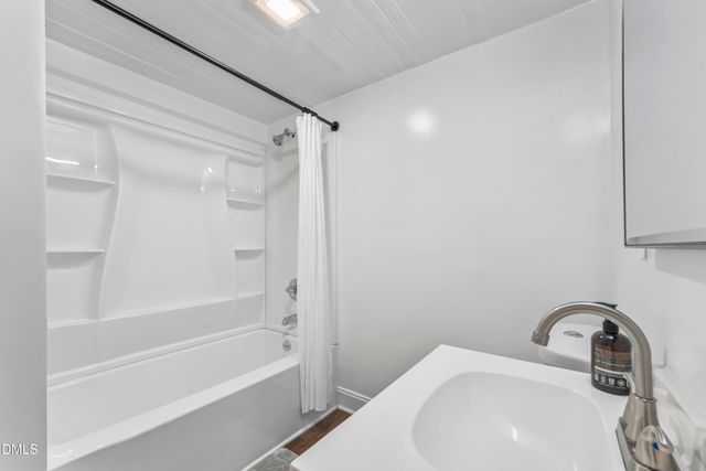 141 S Broad Street E, Angier, NC 27501