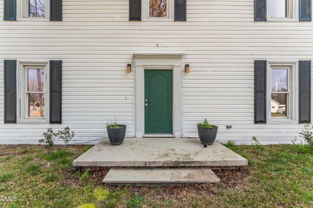 141 S Broad Street E, Angier, NC 27501