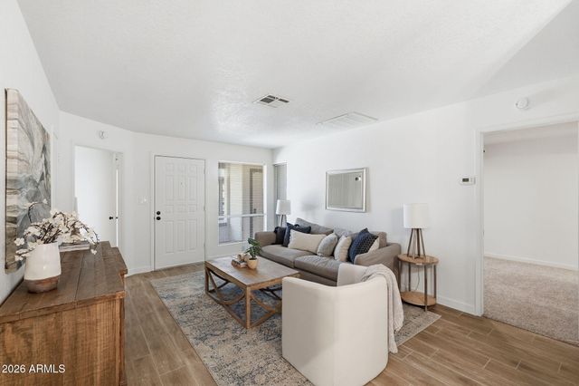 25 N COTTONWOOD Street 63, Chandler, AZ 85225